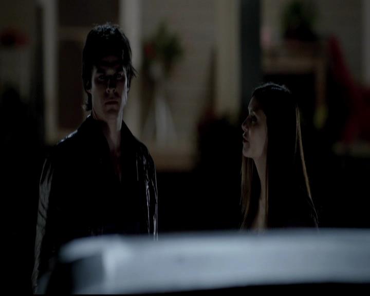 VampireDiariesWorld-dot-org_4x01GrowingPains1987.jpg