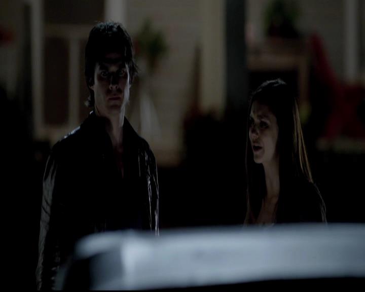 VampireDiariesWorld-dot-org_4x01GrowingPains1989.jpg