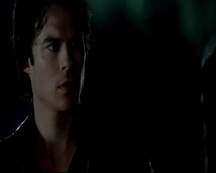 VampireDiariesWorld-dot-org_4x01GrowingPains1999.jpg