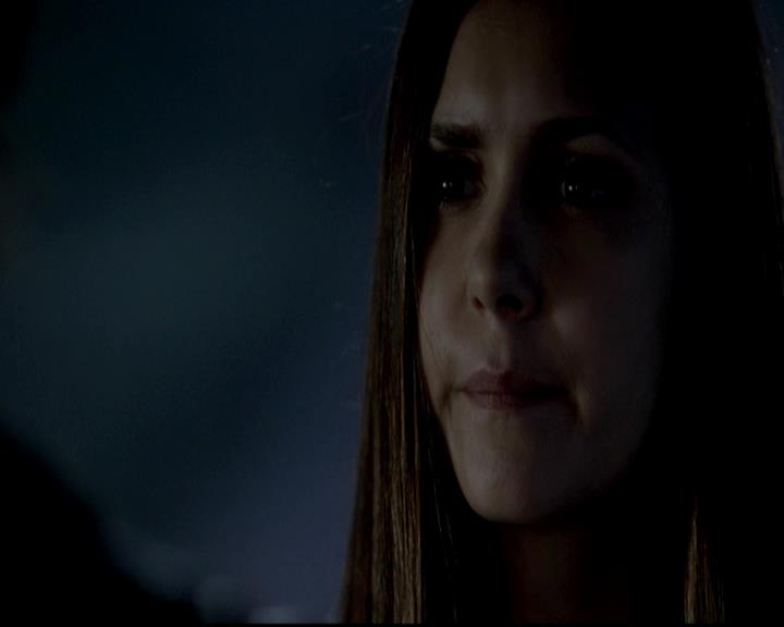 VampireDiariesWorld-dot-org_4x01GrowingPains2001.jpg