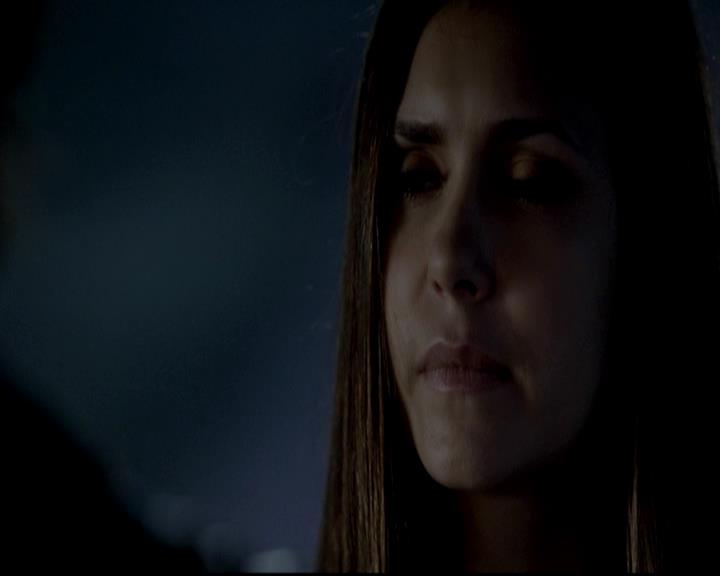 VampireDiariesWorld-dot-org_4x01GrowingPains2002.jpg