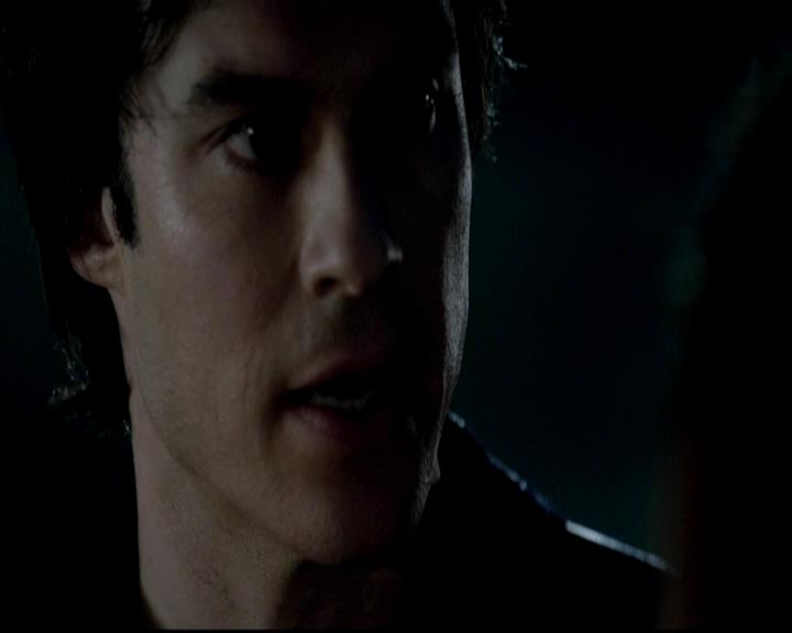 VampireDiariesWorld-dot-org_4x01GrowingPains2022.jpg