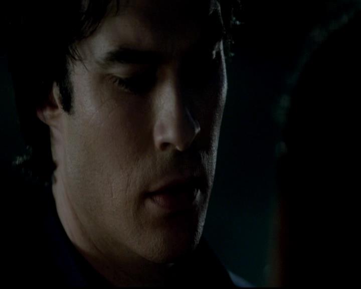 VampireDiariesWorld-dot-org_4x01GrowingPains2030.jpg