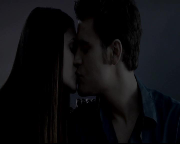 VampireDiariesWorld-dot-org_4x01GrowingPains2210.jpg