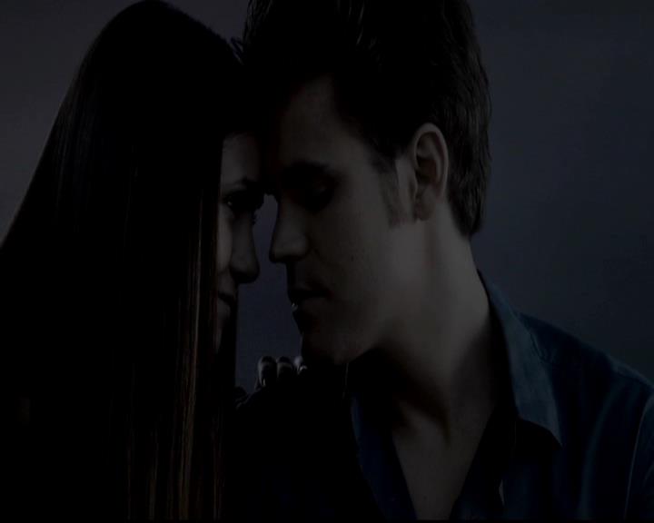 VampireDiariesWorld-dot-org_4x01GrowingPains2213.jpg