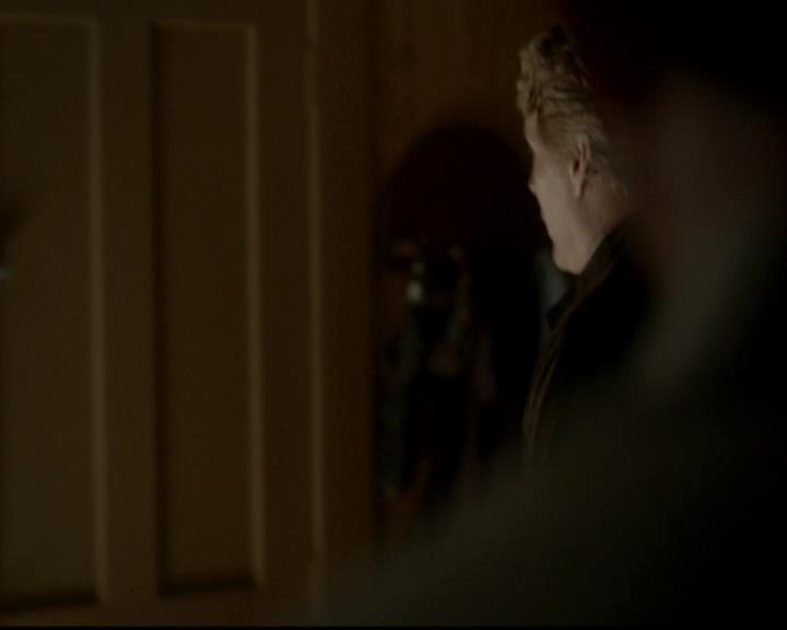 VampireDiariesWorld-dot-org_4x01GrowingPains2240.jpg