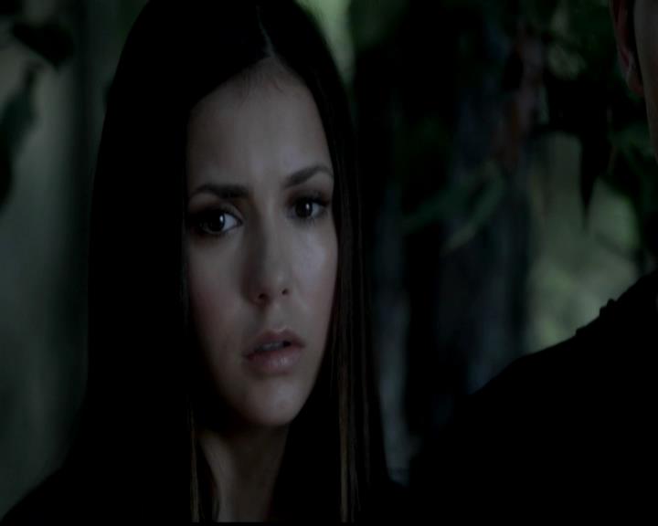 VampireDiariesWorld-dot-org_4x02Memorial0038.jpg