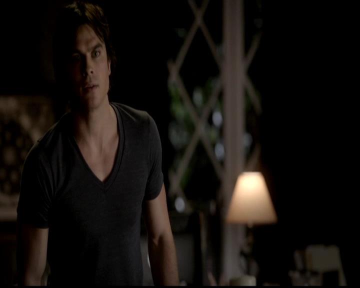 VampireDiariesWorld-dot-org_4x02Memorial0057.jpg