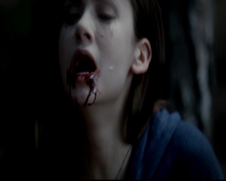 VampireDiariesWorld-dot-org_4x02Memorial0059.jpg