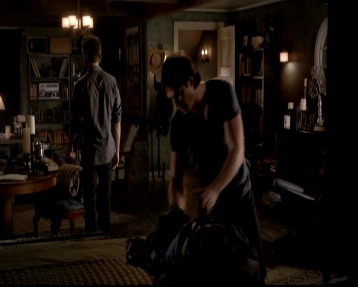 VampireDiariesWorld-dot-org_4x02Memorial0073.jpg