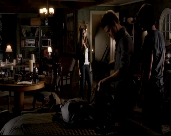 VampireDiariesWorld-dot-org_4x02Memorial0112.jpg