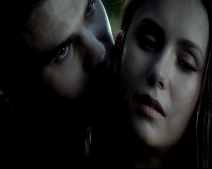 VampireDiariesWorld-dot-org_4x02Memorial0166.jpg