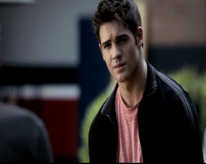 VampireDiariesWorld-dot-org_4x02Memorial0349.jpg