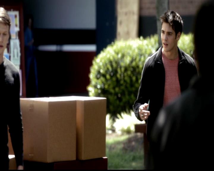 VampireDiariesWorld-dot-org_4x02Memorial0359.jpg