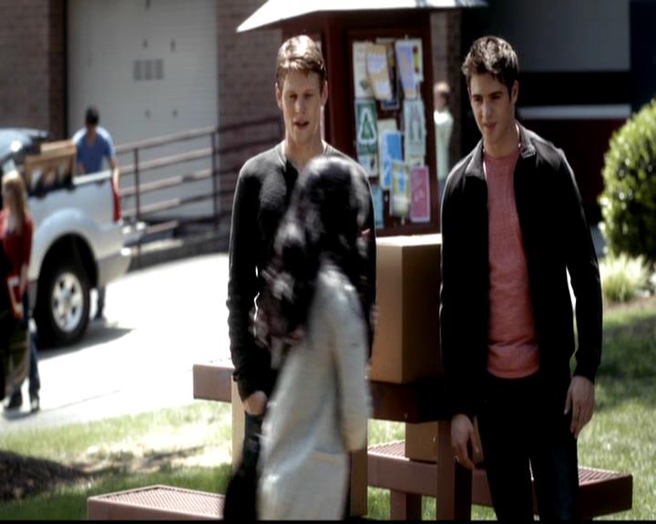 VampireDiariesWorld-dot-org_4x02Memorial0397.jpg