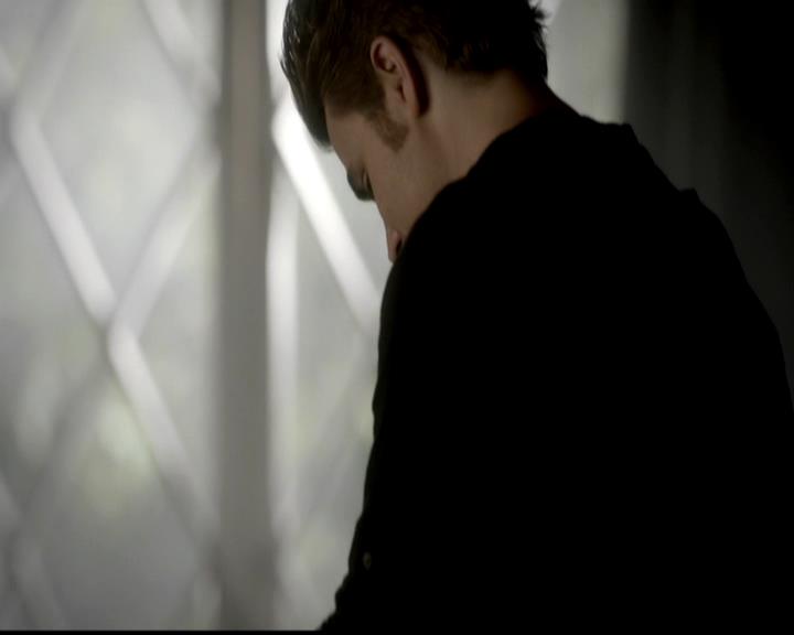 VampireDiariesWorld-dot-org_4x02Memorial0419.jpg