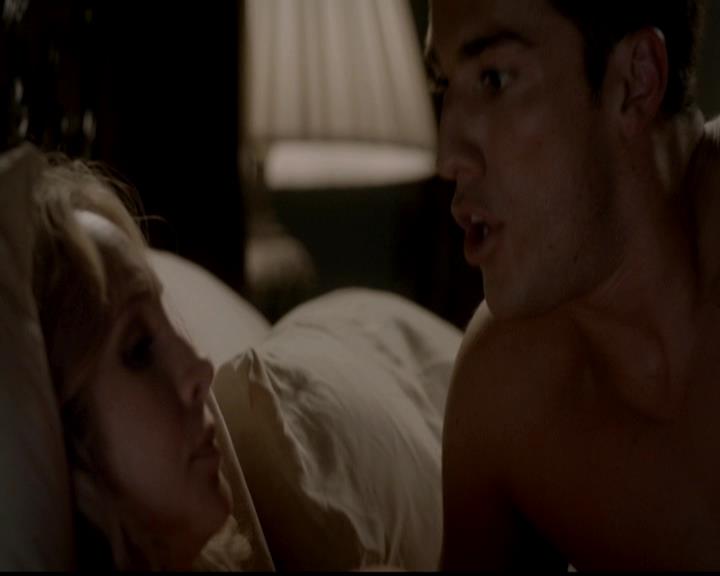 VampireDiariesWorld-dot-org_4x02Memorial0609.jpg