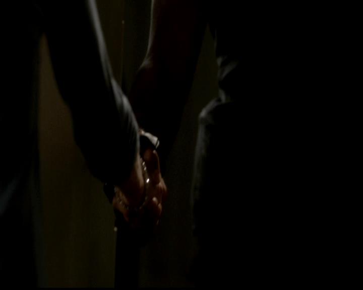 VampireDiariesWorld-dot-org_4x02Memorial0650.jpg