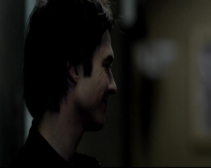 VampireDiariesWorld-dot-org_4x03TheRager1933.jpg