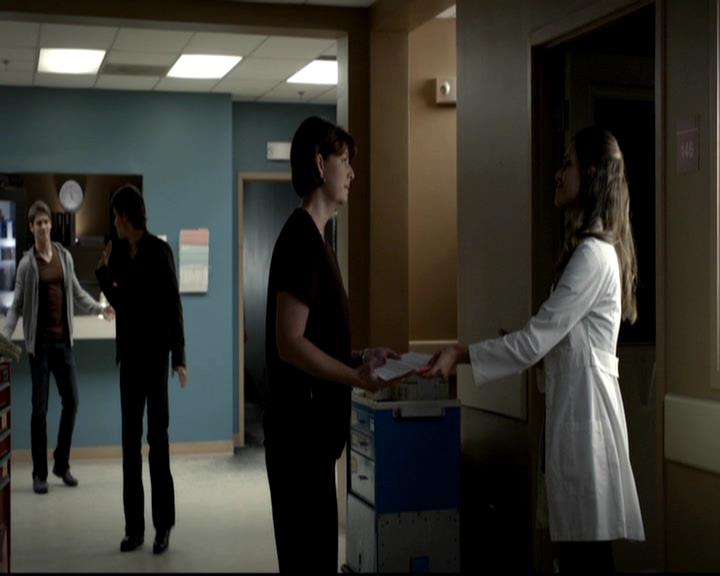 VampireDiariesWorld-dot-org_4x03TheRager1939.jpg