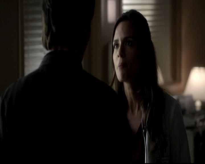 VampireDiariesWorld-dot-org_4x03TheRager1948.jpg