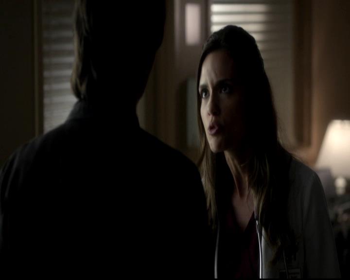 VampireDiariesWorld-dot-org_4x03TheRager1953.jpg