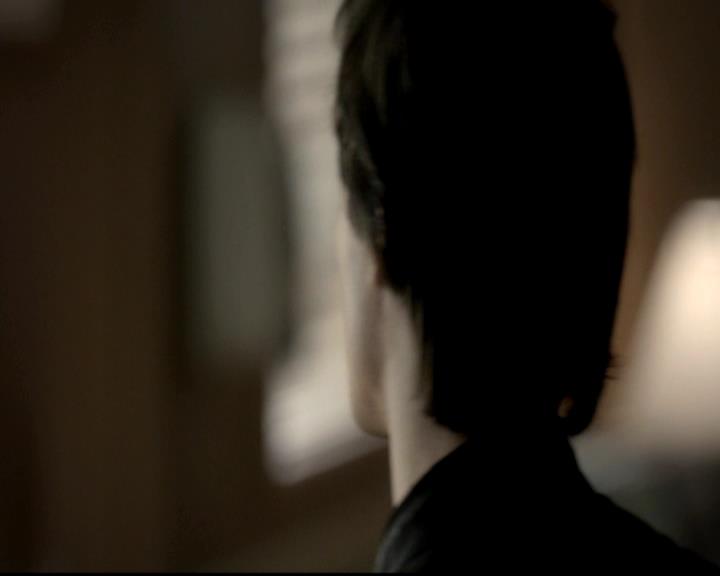 VampireDiariesWorld-dot-org_4x03TheRager1980.jpg