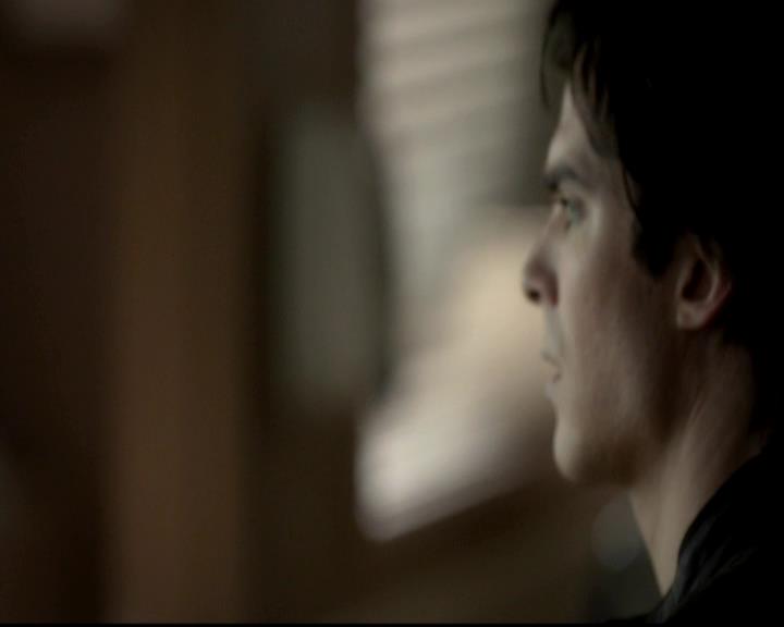 VampireDiariesWorld-dot-org_4x03TheRager1981.jpg