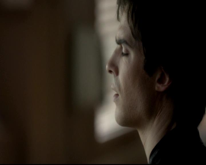 VampireDiariesWorld-dot-org_4x03TheRager1982.jpg