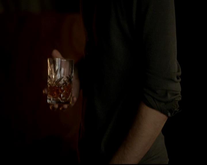 VampireDiariesWorld-dot-org_4x03TheRager1984.jpg