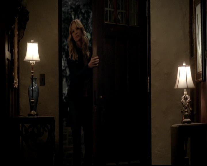 VampireDiariesWorld-dot-org_4x03TheRager1987.jpg