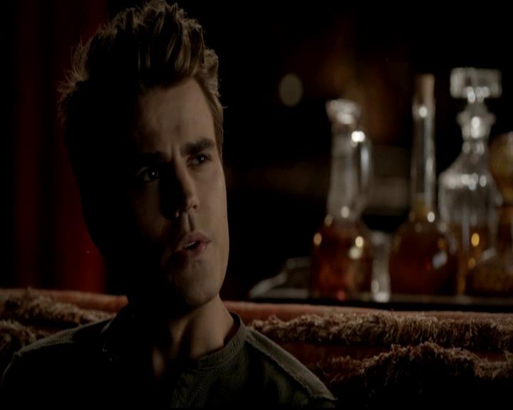 VampireDiariesWorld-dot-org_4x03TheRager2001.jpg