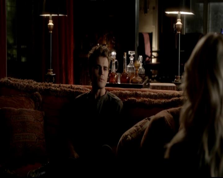 VampireDiariesWorld-dot-org_4x03TheRager2009.jpg