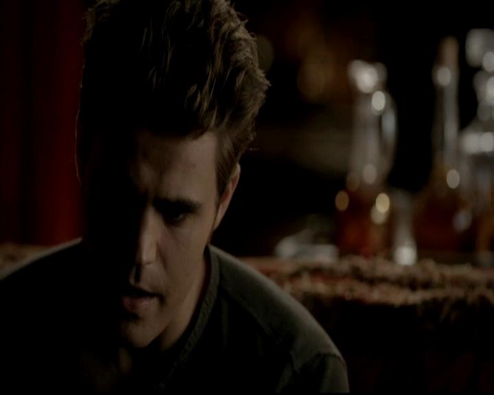 VampireDiariesWorld-dot-org_4x03TheRager2018.jpg