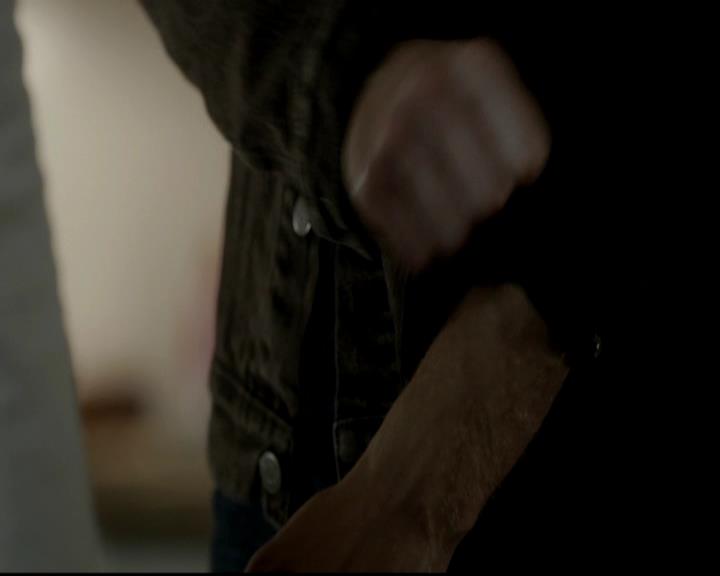 VampireDiariesWorld-dot-org_4x03TheRager2121.jpg