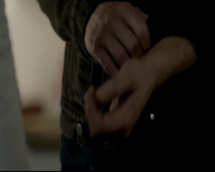 VampireDiariesWorld-dot-org_4x03TheRager2122.jpg