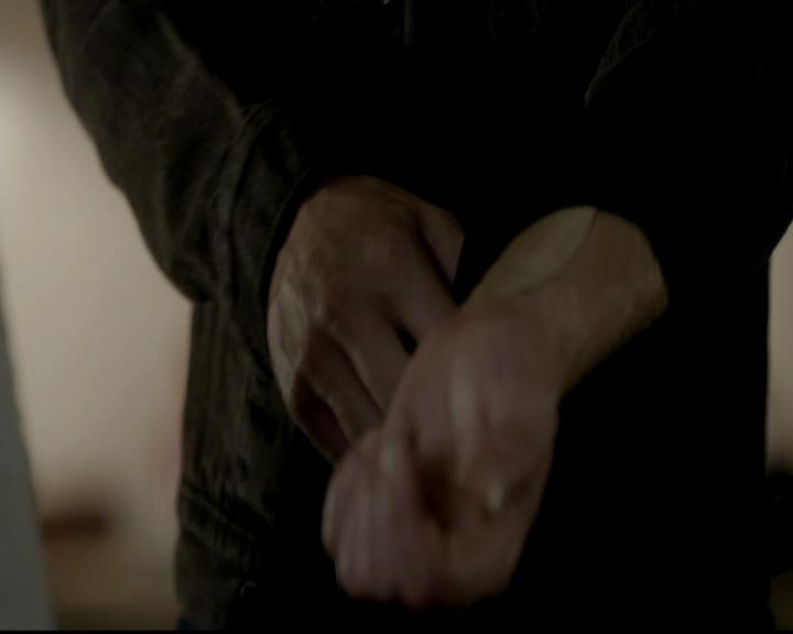 VampireDiariesWorld-dot-org_4x03TheRager2135.jpg