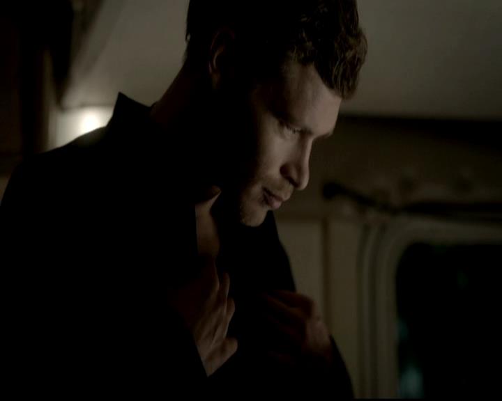 VampireDiariesWorld-dot-org_4x03TheRager2250.jpg