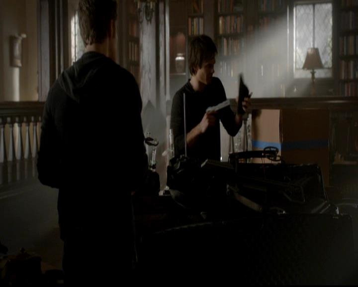 VampireDiariesWorld-dot-org_4x04TheFive0113.jpg