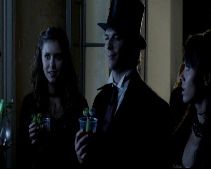 VampireDiariesWorld-dot-org_4x04TheFive1011.jpg