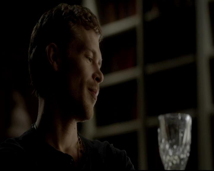 VampireDiariesWorld-dot-org_4x04TheFive1209.jpg