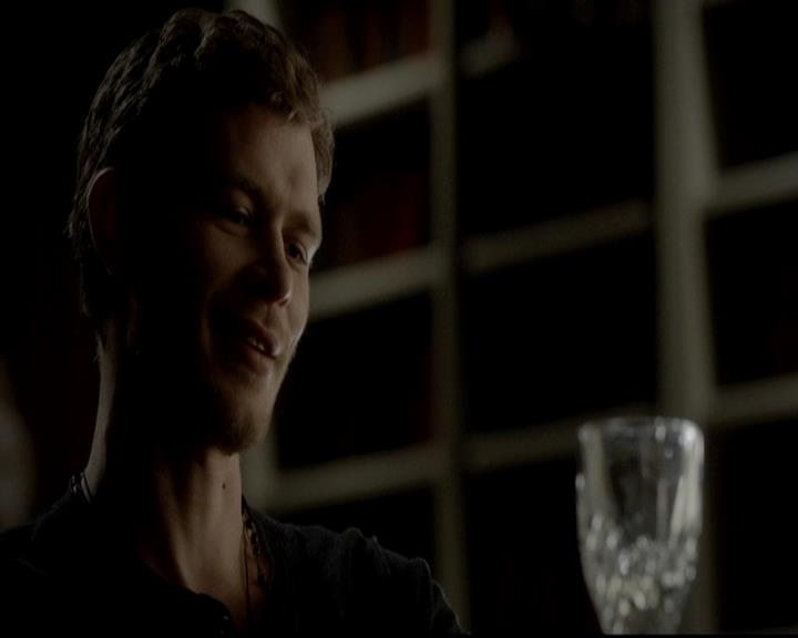 VampireDiariesWorld-dot-org_4x04TheFive1211.jpg