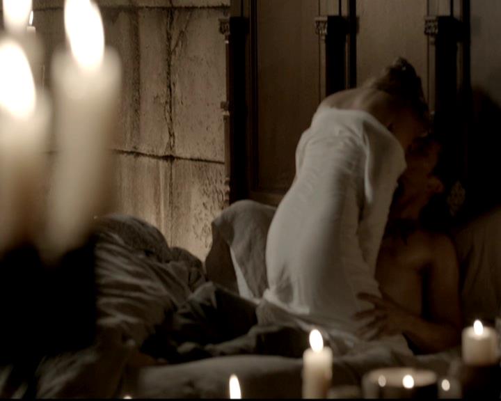 VampireDiariesWorld-dot-org_4x04TheFive1222.jpg