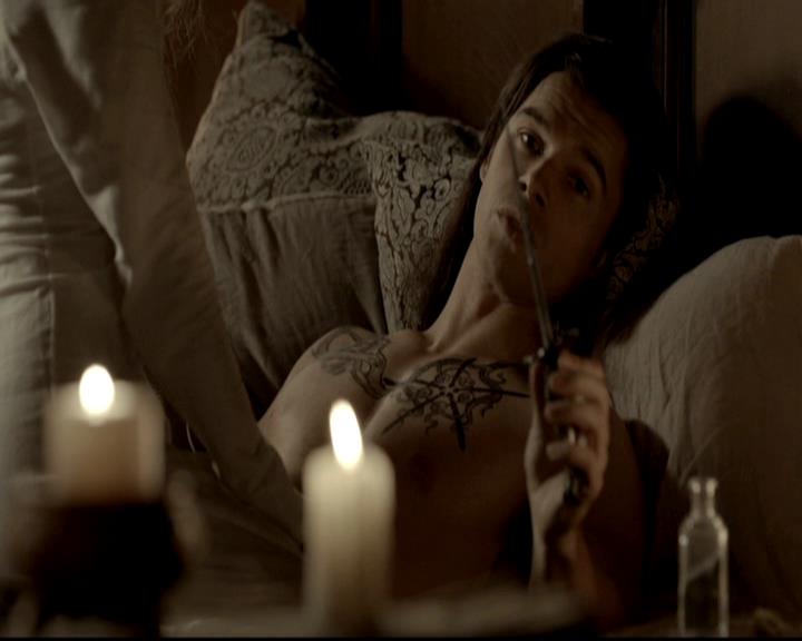 VampireDiariesWorld-dot-org_4x04TheFive1277.jpg