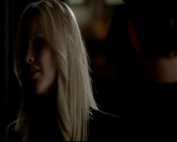 VampireDiariesWorld-dot-org_4x04TheFive2001.jpg