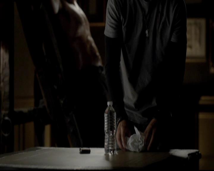 VampireDiariesWorld-dot-org_4x04TheFive2232.jpg