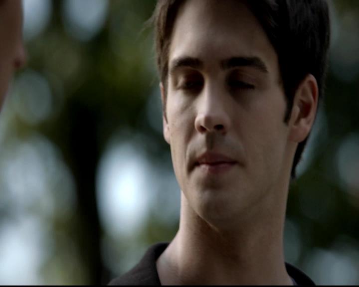 VampireDiariesWorld-dot-org_4x05TheKiller2077.jpg