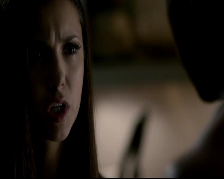 VampireDiariesWorld-dot-org_4x06WeAllGoALittleMadSometimes0077.jpg