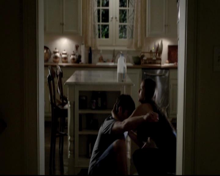 VampireDiariesWorld-dot-org_4x06WeAllGoALittleMadSometimes0101.jpg