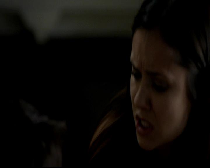 VampireDiariesWorld-dot-org_4x06WeAllGoALittleMadSometimes0107.jpg